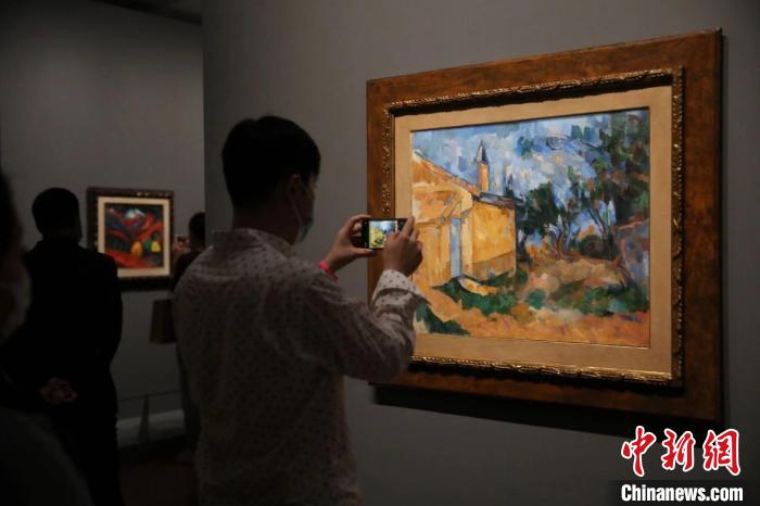 “現(xiàn)代藝術100年——意大利國家現(xiàn)當代美術館珍藏”藝術大展?！埡鄠?攝