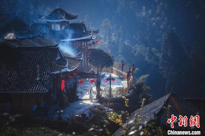 藏于溆浦雁鵝界的古村落?！∷巫娲?攝