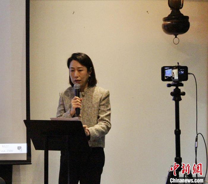 中國(guó)駐泰國(guó)大使館經(jīng)濟(jì)商務(wù)處參贊張瀟瀟致辭。<a target='_blank' href='/' _fcksavedurl='/'><p  align=