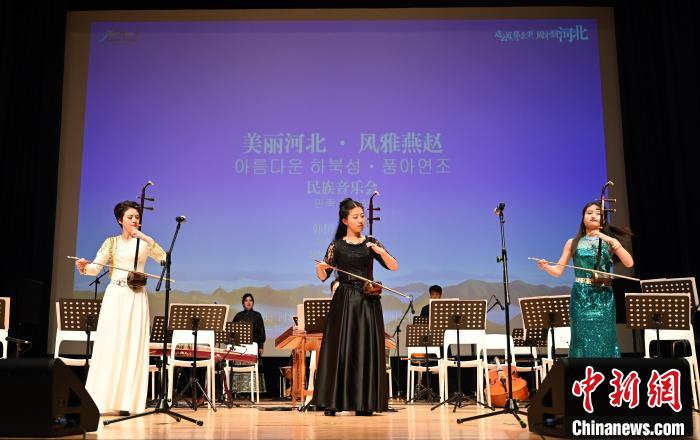 圖為音樂會(huì)現(xiàn)場(chǎng)?！∈谞栔袊幕行墓﹫D