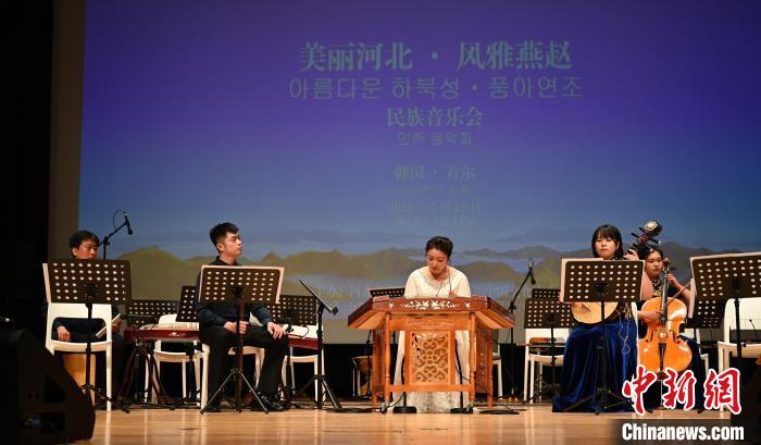 圖為音樂會(huì)現(xiàn)場(chǎng)?！∈谞栔袊幕行墓﹫D