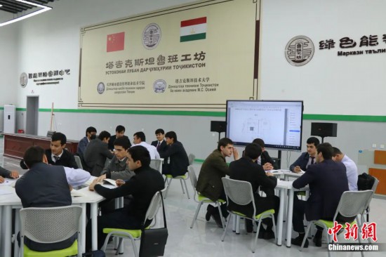 2023年4月，位于杜尚別的塔吉克斯坦魯班工坊課堂。張碩 攝