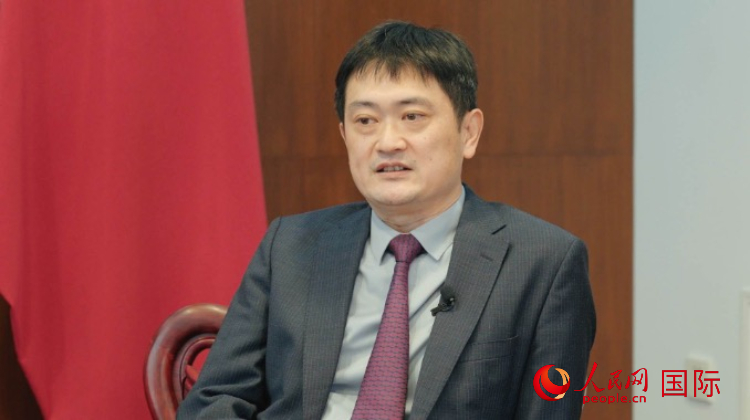 中國(guó)駐阿根廷使館代辦孫怡接受人民網(wǎng)專訪。人民網(wǎng)記者 張若涵攝