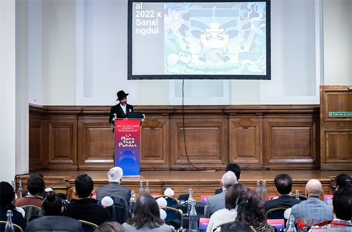 城市建筑與文化創(chuàng)意設(shè)計(jì)師卡姆·帕尼薩講述他和四川的故事。人民網(wǎng) 郭錦標(biāo)攝