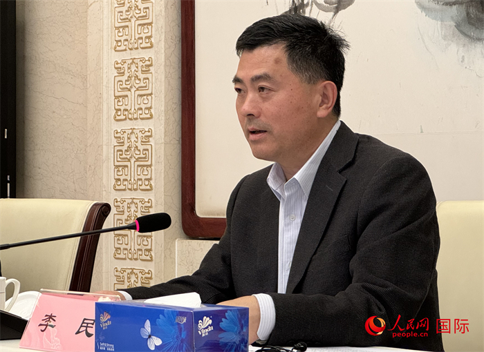 10月31日，歐美同學會秘書長李民在第五屆中法文化論壇媒體吹風會上講話。（人民網 謝瑩攝）