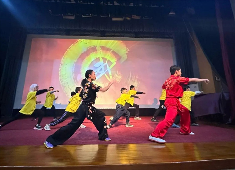 圖為2023“中華文化大樂園—埃及開羅營”閉幕式活動現(xiàn)場。主辦方供圖