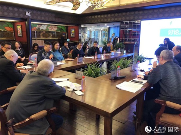 與會(huì)專(zhuān)家學(xué)者就拉美局勢(shì)和中拉關(guān)系展開(kāi)討論。人民網(wǎng)記者 趙健攝