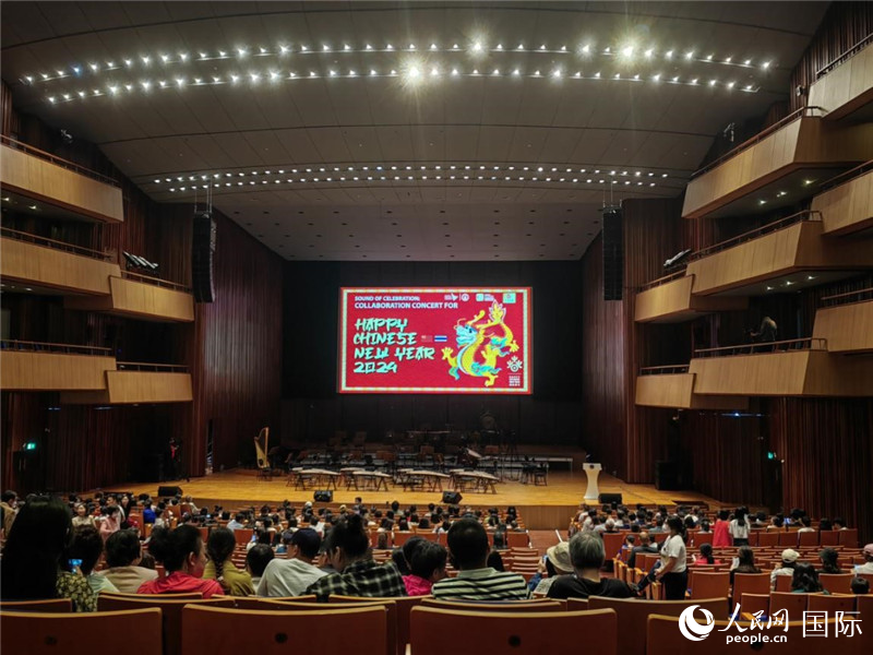 “歡慶之聲—2024歡樂春節(jié)音樂會”14日在泰國瑪希隆王子音樂廳舉行。人民網(wǎng)記者 楊一攝