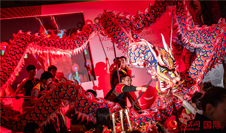 “共慶中國年 共享新機遇”破冰者新春晚宴現(xiàn)場盛況。人民網(wǎng) 郭錦標(biāo)攝