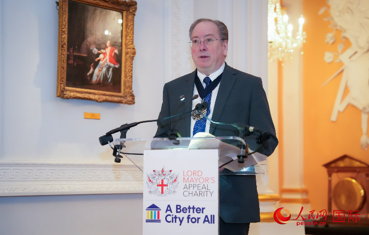 圖為倫敦金融城市長邁克爾·邁內(nèi)利致辭。人民網(wǎng) 郭錦標(biāo)攝
