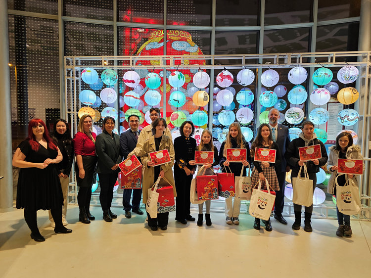 獲獎學(xué)生合影。翟朝暉攝