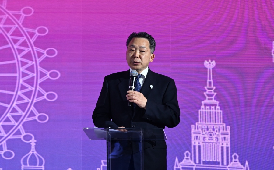 1.中國人民對外友好協(xié)會(huì)副會(huì)長袁敏道在第四屆“中俄青年同走友誼路”活動(dòng)上致辭。主辦方供圖