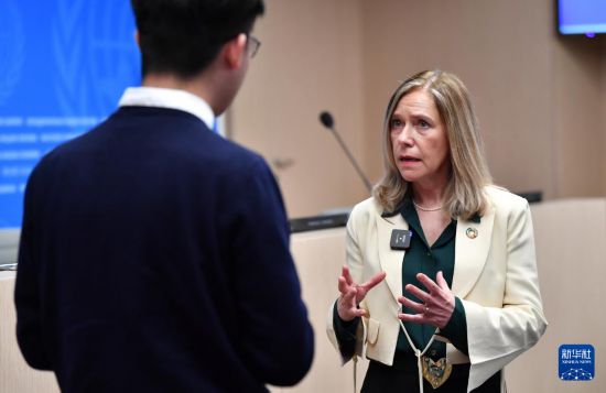 3月19日，在瑞士日內(nèi)瓦，世界氣象組織秘書長(zhǎng)塞萊絲特·紹洛接受新華社記者專訪。新華社記者 連漪 攝