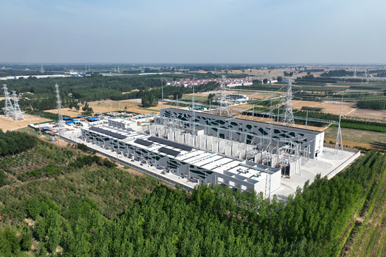 雄東500千伏變電站外景。馬千里攝