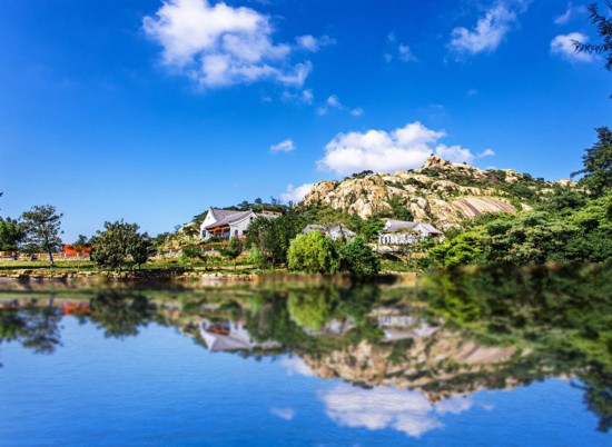掩映于綠水青山間的朐山書院。丁躍進攝