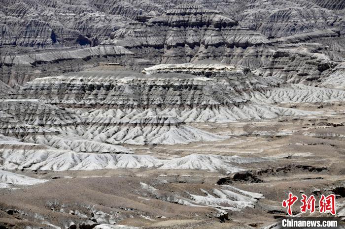 4月5日，西藏阿里札達(dá)土林?！±盍?攝