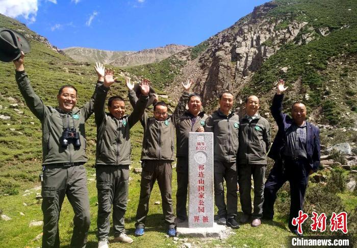 圖為管護員們難得的一次合影。受訪者供圖