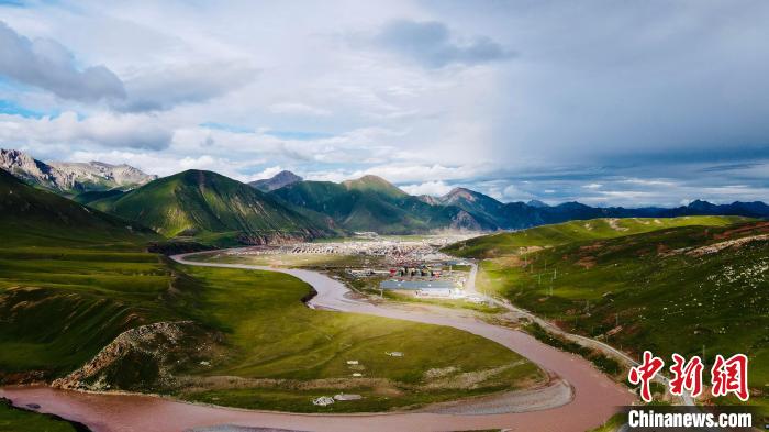 青海玉樹(shù)2022年修復(fù)草場(chǎng)超200萬(wàn)畝