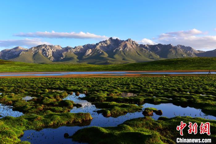 資料圖為三江源腹地果洛州美景如畫。　果洛州委宣傳部供圖