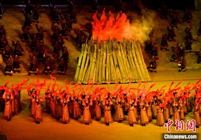 3月17日，西藏拉薩，《文成公主》大型史詩(shī)劇演出現(xiàn)場(chǎng)?！±盍?攝