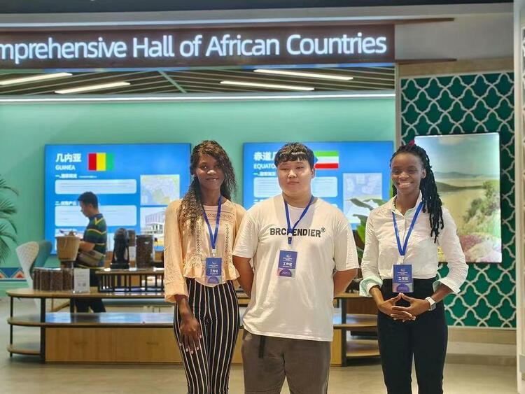 遇見中國｜赤道幾內(nèi)亞的姑娘娜緹：“來中國學習是我一直以來的夢想”