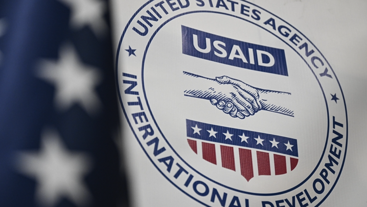 揭秘美式干涉:當“黑手”戴上“白手套”