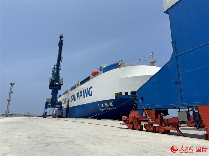 當(dāng)?shù)貢r(shí)間11月15日，?？吭阱X凱港的船只。人民網(wǎng)記者 周雨攝