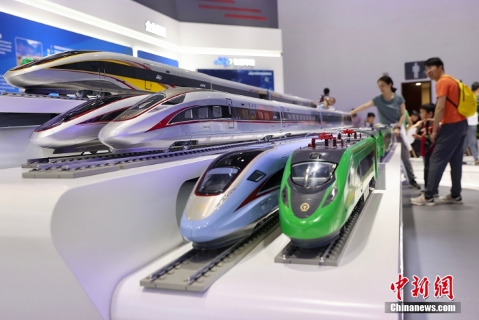 7月13日，第二十六屆北京科博會在北京國家會議中心開幕。圖為復(fù)興號系列動車組模型。<a target='_blank' href='/'><p  align=