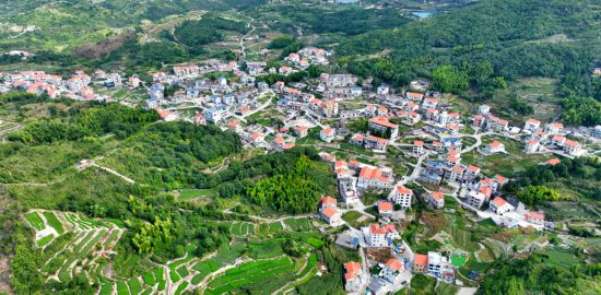 軍營村俯瞰。人民網(wǎng)記者 陳博 攝