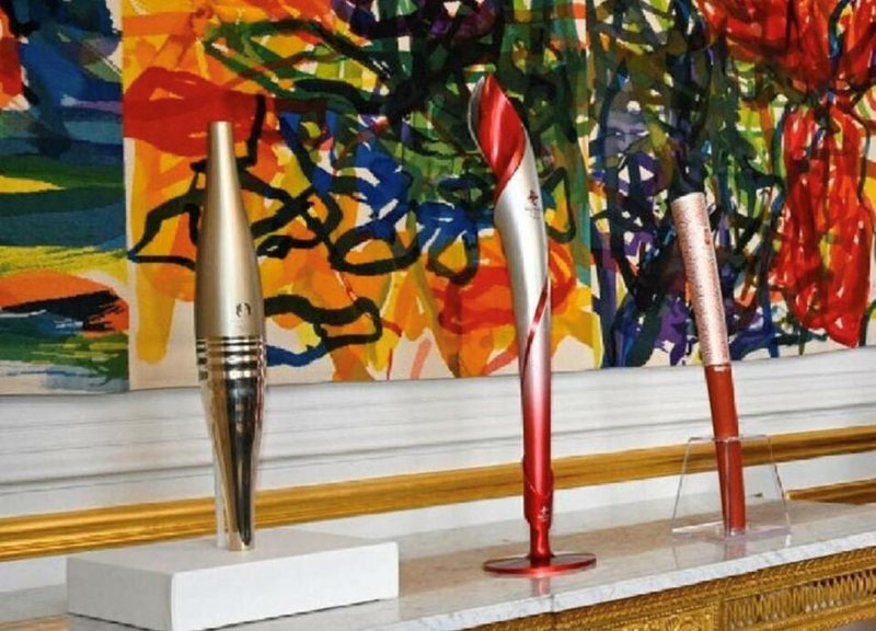 中法元首互贈(zèng)的奧運(yùn)火炬。