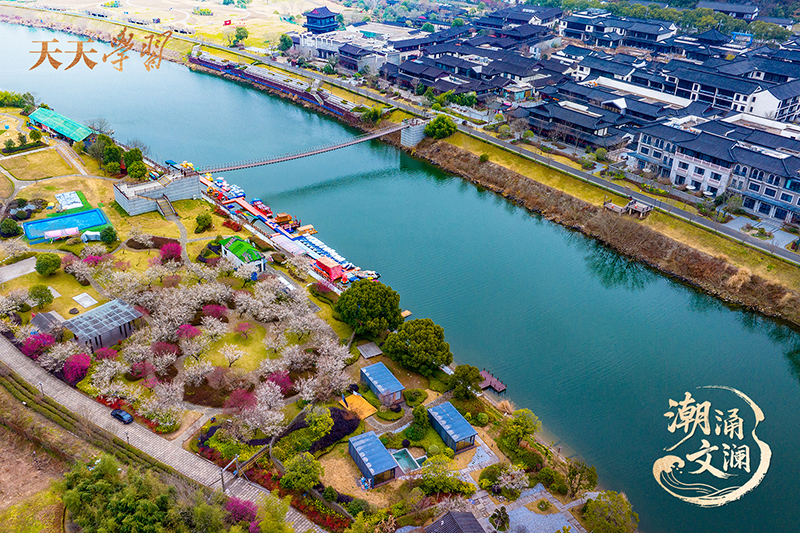 2025年2月17日，浙江紹興，嵊州市越劇小鎮(zhèn)和濕地公園梅花盛開。