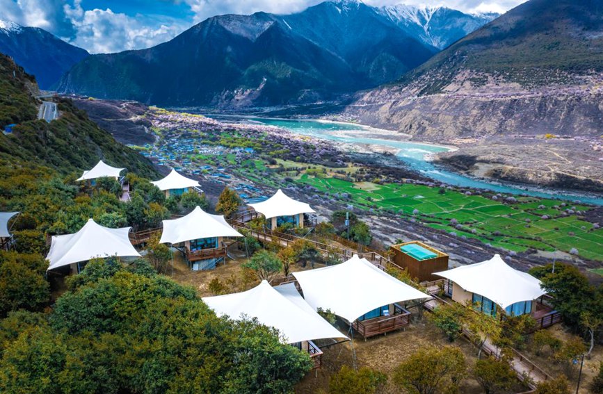 依托桃花資源，打造文旅產(chǎn)業(yè)。 張靜攝