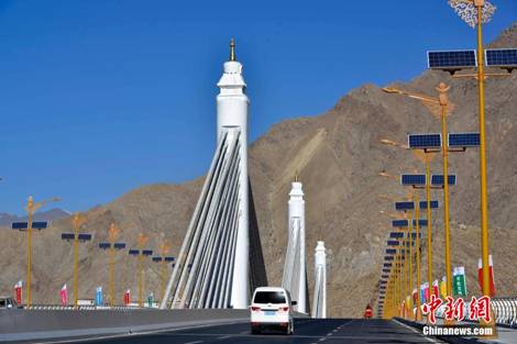 9圖 2013年11月27日納金大橋通車儀式。圖片來源：中新社。.jpg