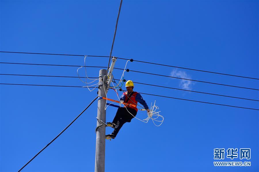 （走向我們的小康生活）（7）青?，敹啵狐S河源的幸福村