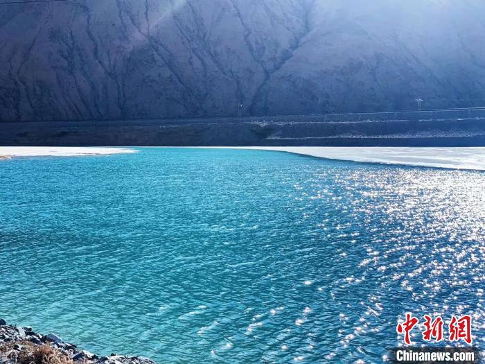 長(zhǎng)江源頭河流、湖泊、濕地實(shí)現(xiàn)常態(tài)化巡查巡護(hù)