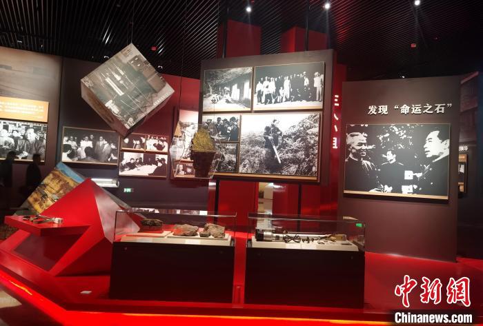 圖為紀念館內(nèi)部一角?！《∮衩?攝