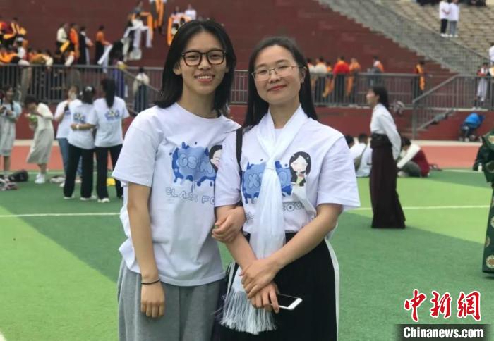 四川甘孜涉藏地區(qū)教育結(jié)碩果19歲藏族女孩被北大錄取