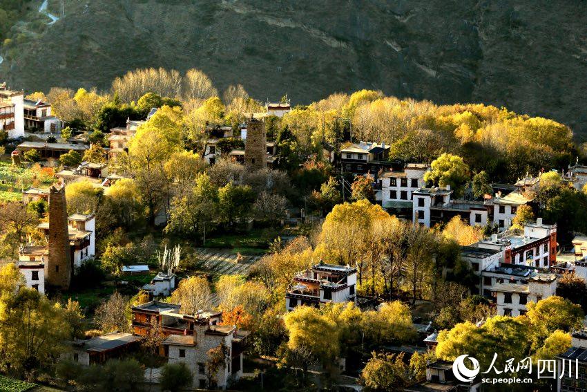 丹巴美景。李永安攝