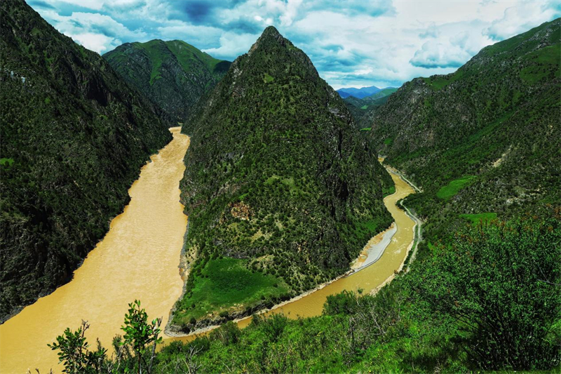 三江源美景。圖片來源：農(nóng)牧民大自然攝影隊(duì)