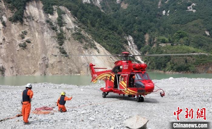 四川瀘定6.8級(jí)地震:受損的110千伏輸電線路轉(zhuǎn)入災(zāi)后重建