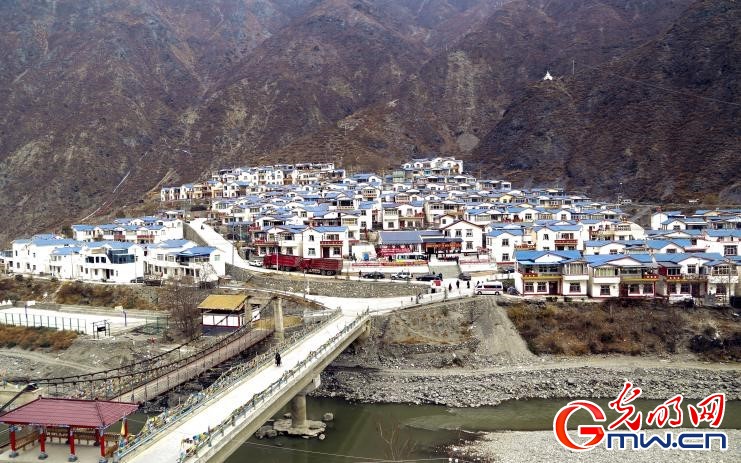 我們的家園｜黨建引領(lǐng)發(fā)展，這座高原山村“變身”別墅村