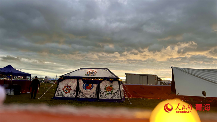 民族風(fēng)情帳篷。人民網(wǎng) 陳明菊攝