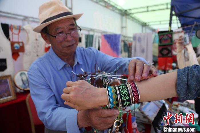 青海格爾木：保護挖掘、活態(tài)傳承45項非遺