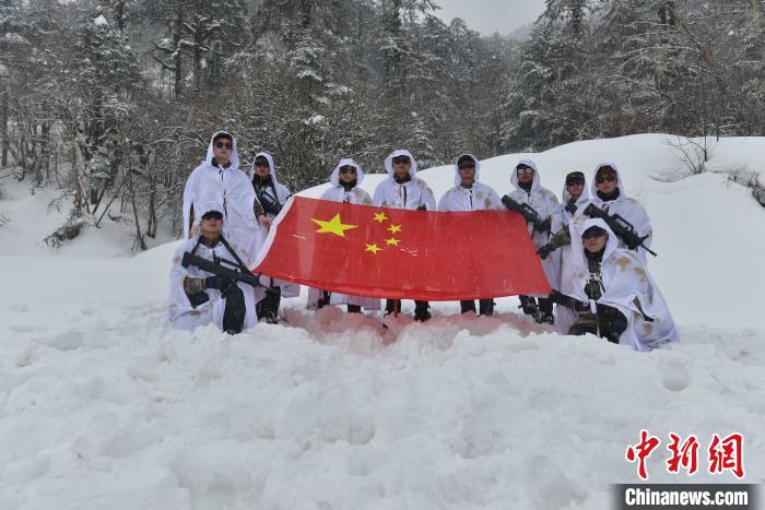 圖為主權(quán)宣誓?！铎o 攝