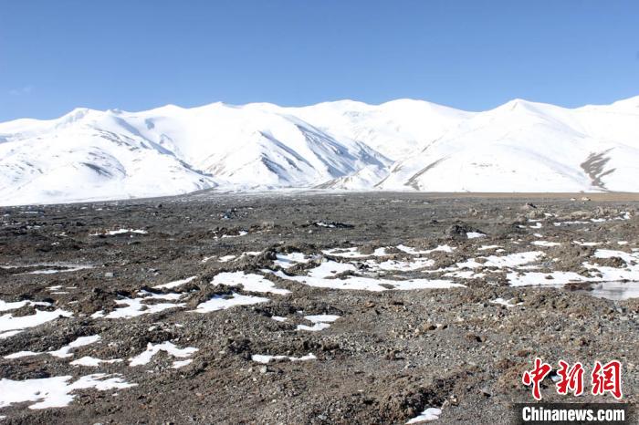 2019年10月冰體融化后遺留下的碎屑物。中科院青藏高原所 供圖