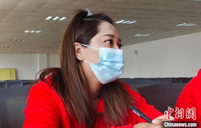 圖為西藏自治區(qū)運(yùn)動(dòng)員聽培訓(xùn)講座?！∝暽＠?攝