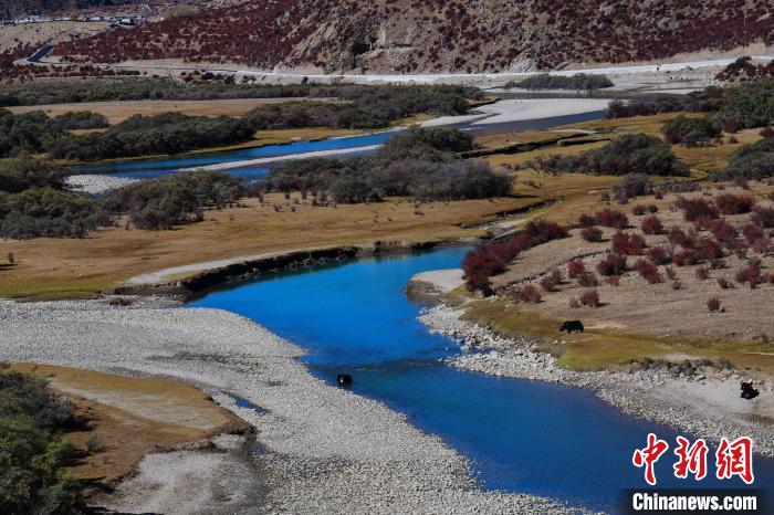 資料圖為拉薩市墨竹工卡縣境內(nèi)的美景?！∝暩聛硭?攝