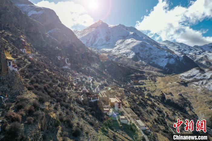 資料圖為拉薩市達(dá)孜區(qū)境內(nèi)的扎葉巴寺?！∝暩聛硭?攝