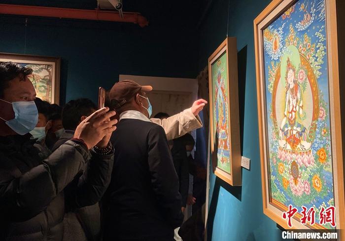11月17日，由西藏自治區(qū)文學(xué)藝術(shù)界聯(lián)合會主辦的第七屆“見即愿滿”西藏精品唐卡展在拉薩拉開帷幕。 <a target='_blank' href='/'><p  align=