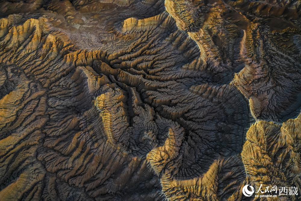 俯瞰土林。貢覺群培攝